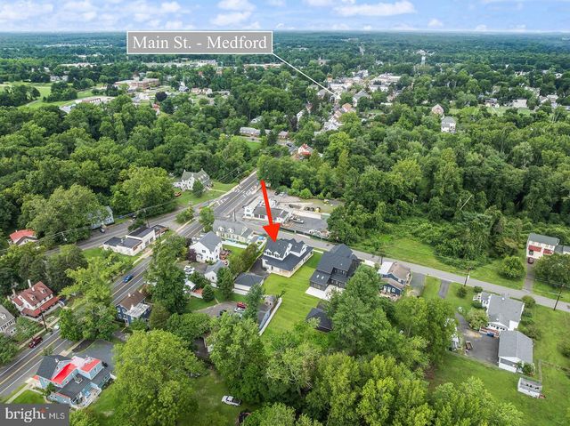 6 CHAPEL AVE, Medford, NJ 08055