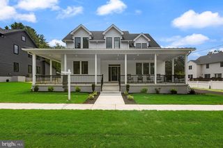 6 CHAPEL AVE, Medford, NJ 08055