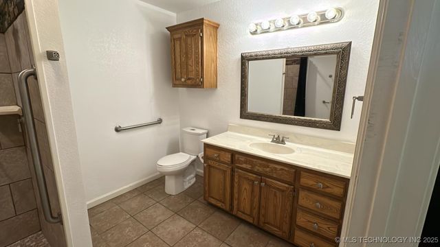 827 Acorn, Ardmore, OK 73401