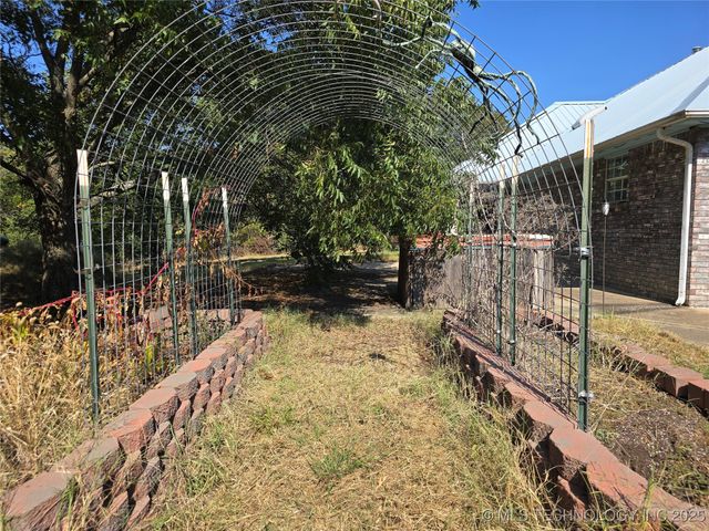 827 Acorn, Ardmore, OK 73401