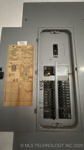 827 Acorn, Ardmore, OK 73401