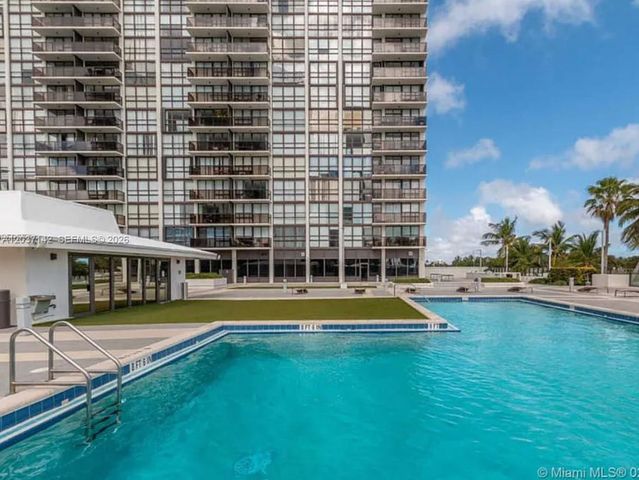600 NE 36th Street 1006, Miami, FL 33137