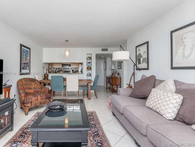 600 NE 36th Street 1006, Miami, FL 33137
