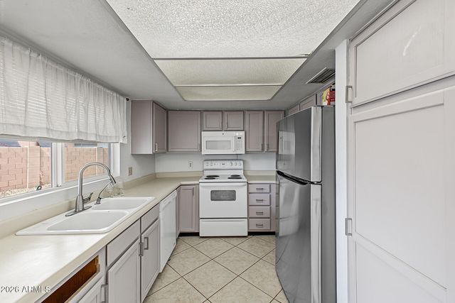 7354 N 69TH Avenue, Glendale, AZ 85303
