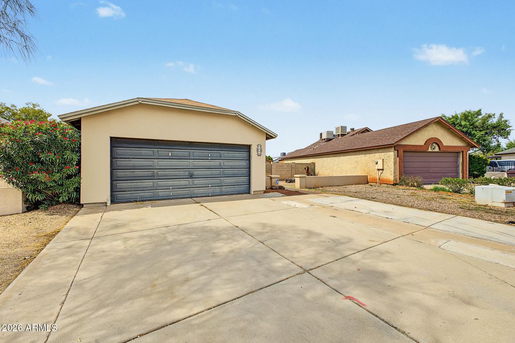 7354 N 69TH Avenue, Glendale, AZ 85303 — photo 3