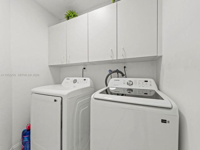 15626 SW 100th Ter, Miami, FL 33196