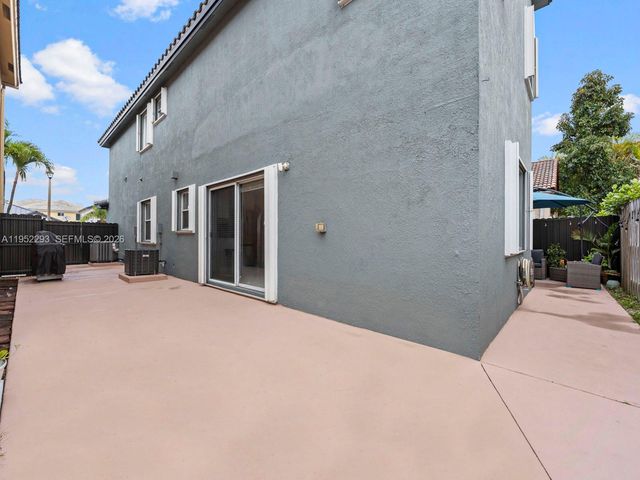 15626 SW 100th Ter, Miami, FL 33196