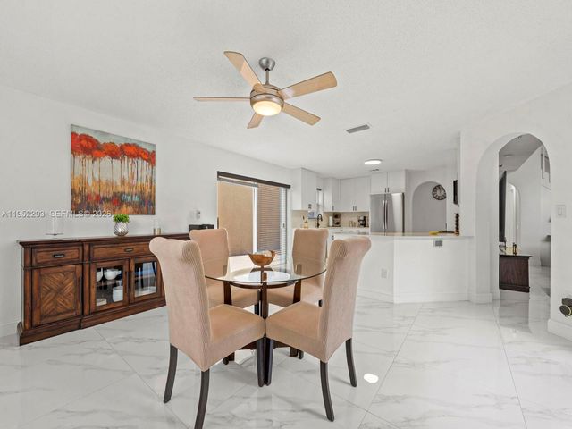 15626 SW 100th Ter, Miami, FL 33196