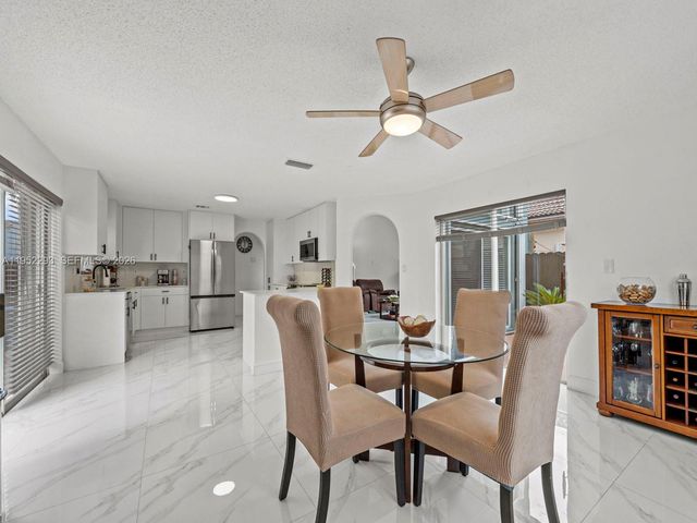 15626 SW 100th Ter, Miami, FL 33196