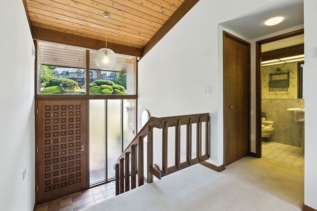 16 Tedford Ln, Lynnfield, MA 01940