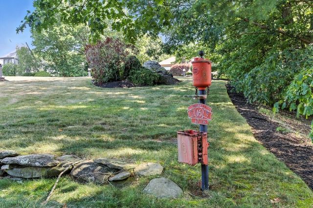 16 Tedford Ln, Lynnfield, MA 01940