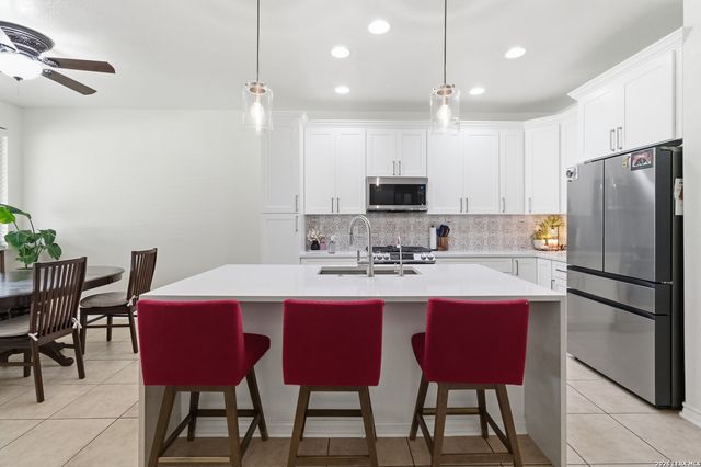 23435 WOODLAWN RDG, San Antonio, TX 78259