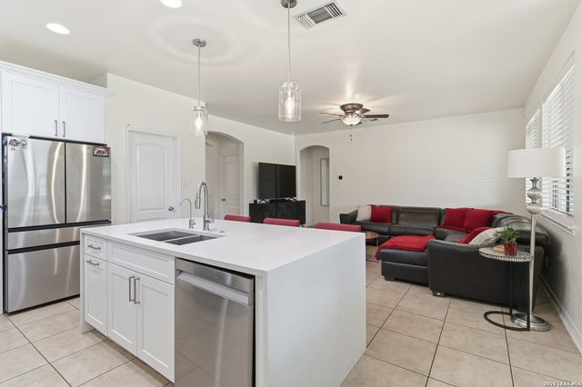 23435 WOODLAWN RDG, San Antonio, TX 78259