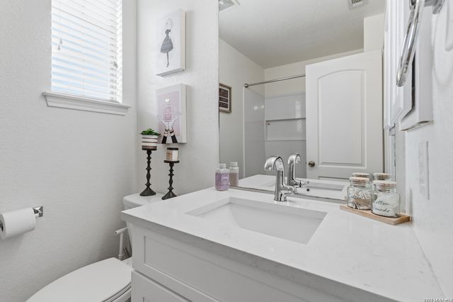 23435 WOODLAWN RDG, San Antonio, TX 78259