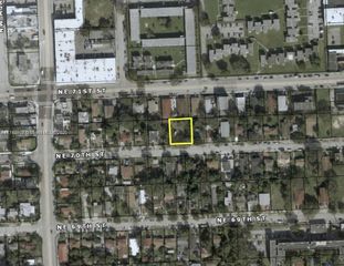 89 NE 70th St, Miami, FL 33138