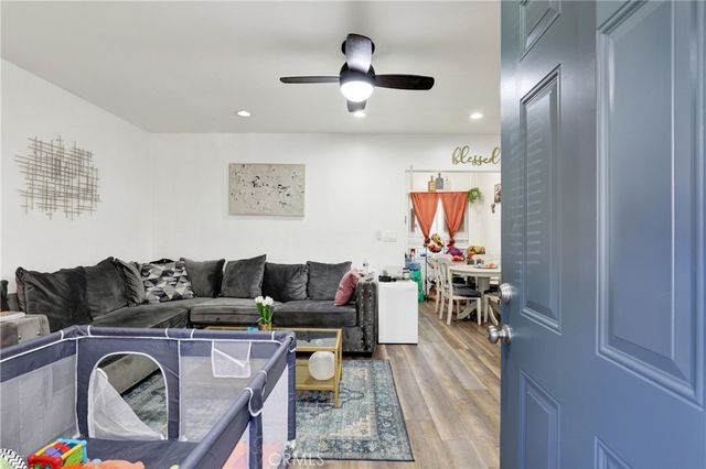 291 W Artesia, Pomona, CA 91768