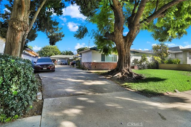 291 W Artesia, Pomona, CA 91768