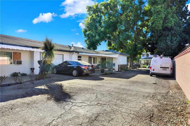 291 W Artesia, Pomona, CA 91768