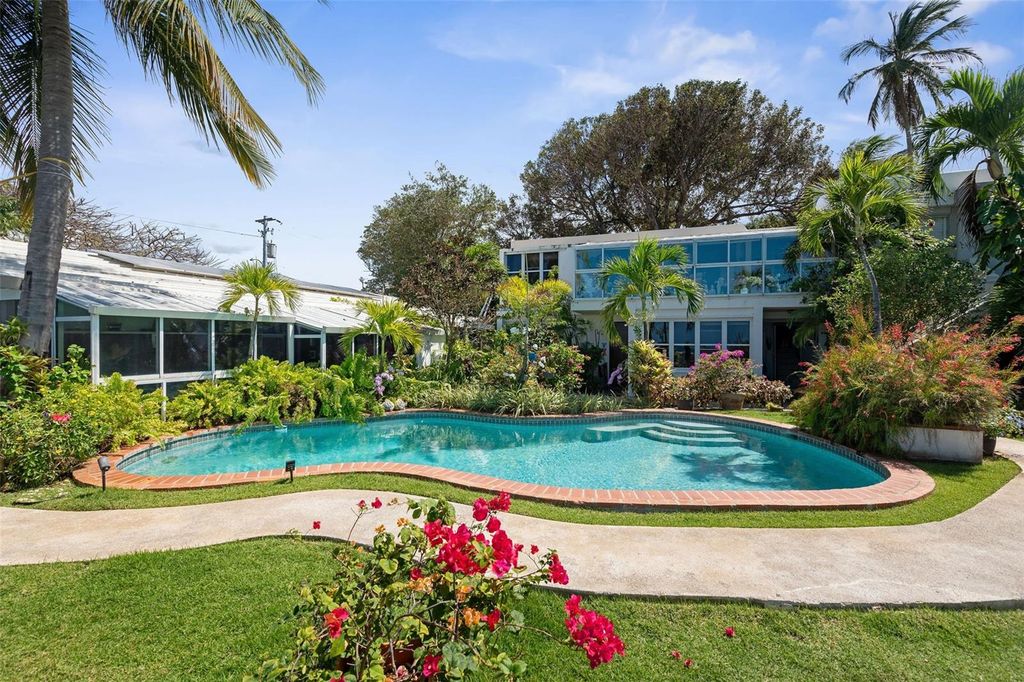 Image 1 of property listing at 2 ALMENDRO, San Juan, PR 00913