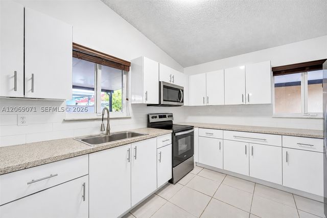 7256 W 34th Ln 7256, Hialeah, FL 33018