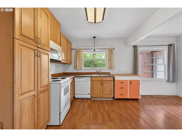 19100 Sw BLANTON St, Beaverton, OR 97078