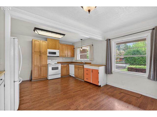 19100 Sw BLANTON St, Beaverton, OR 97078