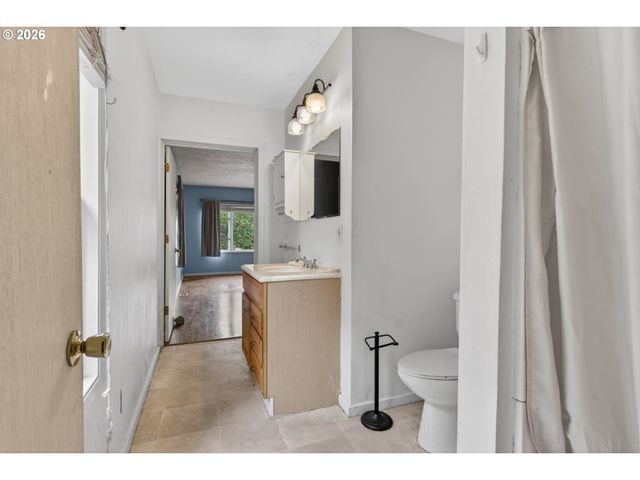 19100 Sw BLANTON St, Beaverton, OR 97078