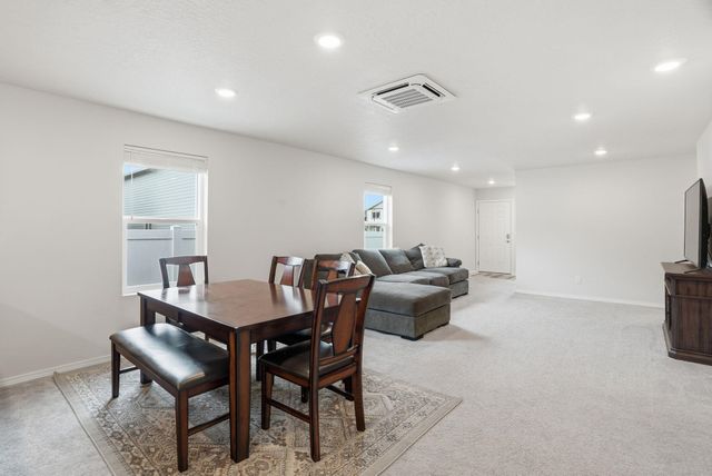 4527 W Connaught Ave, Spokane, WA 99208