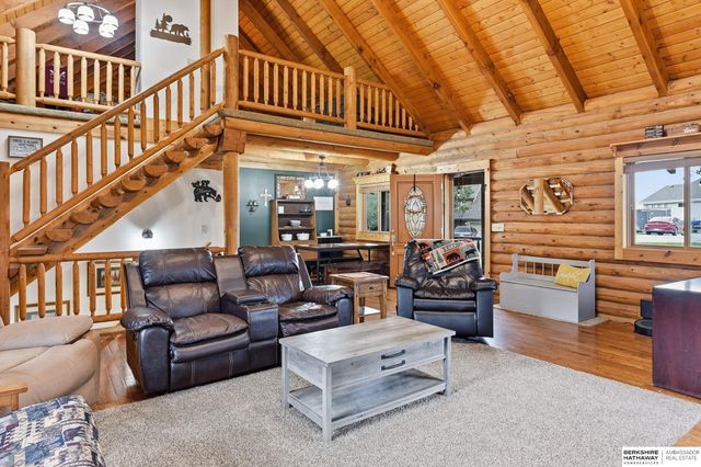 8616 Emerson Road, Plattsmouth, NE 68048