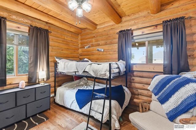 8616 Emerson Road, Plattsmouth, NE 68048