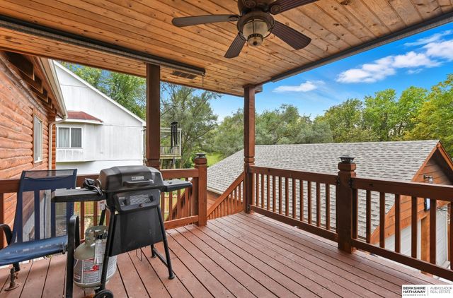 8616 Emerson Road, Plattsmouth, NE 68048