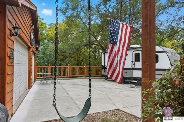 8616 Emerson Road, Plattsmouth, NE 68048