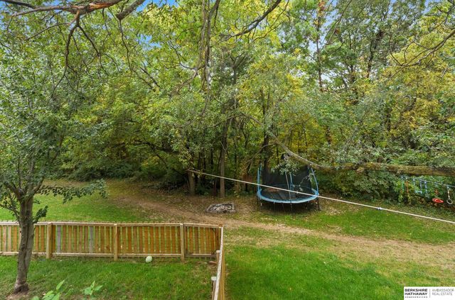 8616 Emerson Road, Plattsmouth, NE 68048