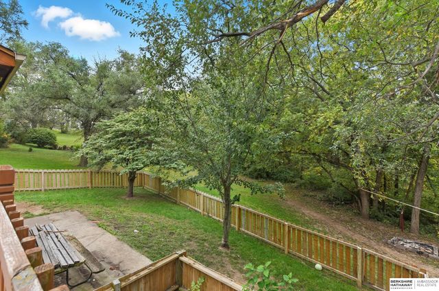 8616 Emerson Road, Plattsmouth, NE 68048