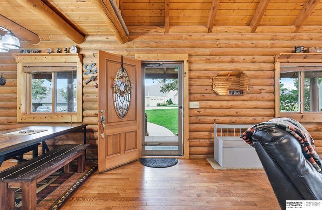 8616 Emerson Road, Plattsmouth, NE 68048