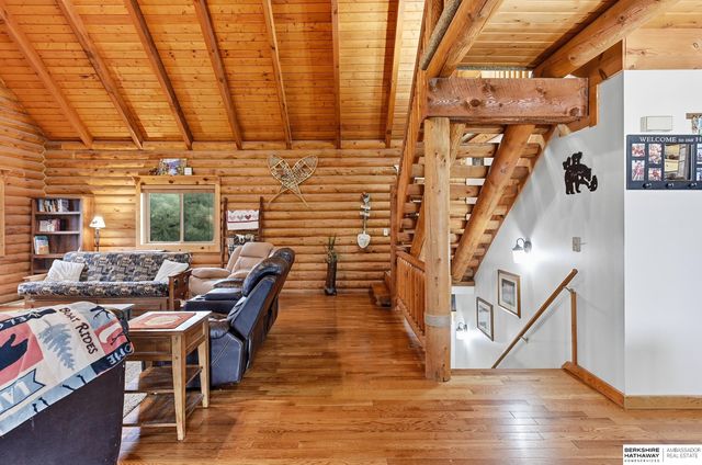 8616 Emerson Road, Plattsmouth, NE 68048