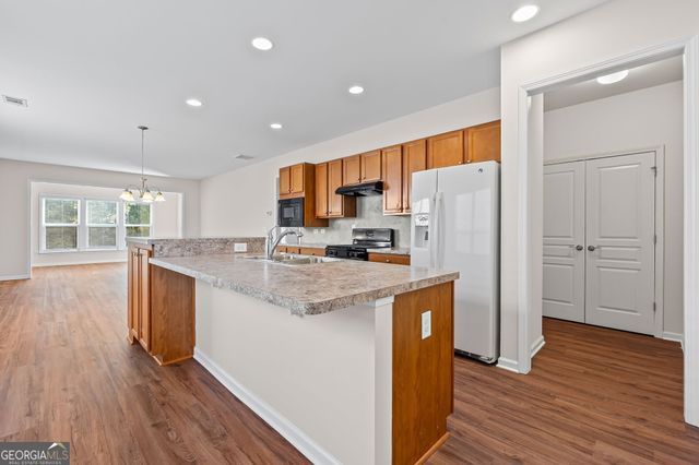 621 Larch Looper Drive, Griffin, GA 30223