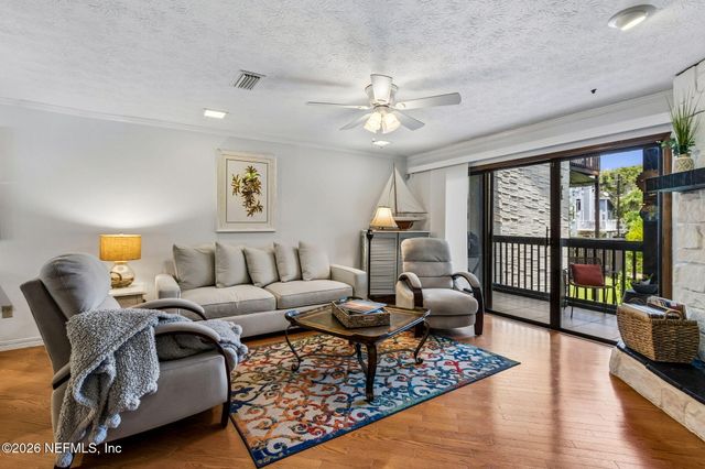 2003 SEMINOLE Road 2003, Atlantic Beach, FL 32233