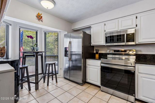 2003 SEMINOLE Road 2003, Atlantic Beach, FL 32233