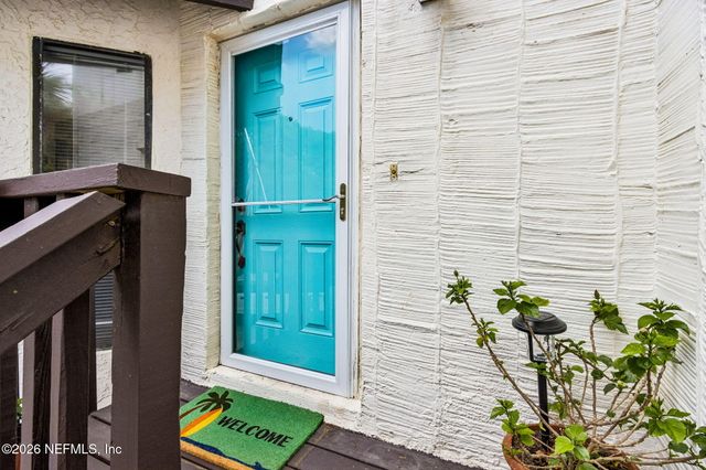 2003 SEMINOLE Road 2003, Atlantic Beach, FL 32233