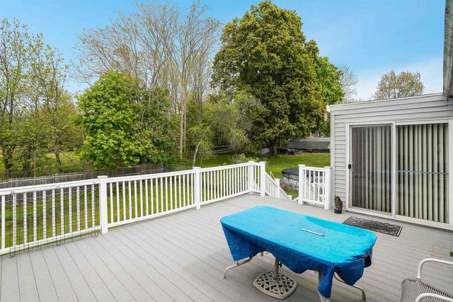 14 St Marys Lane, Salem, NH 03079