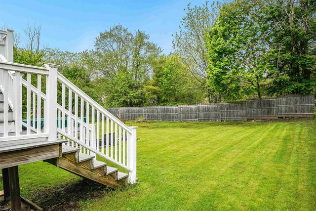 14 St Marys Lane, Salem, NH 03079