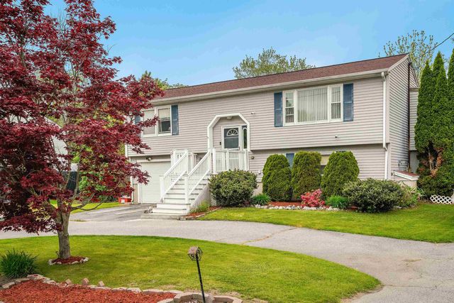 14 St Marys Lane, Salem, NH 03079