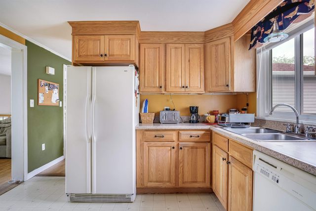 14 St Marys Lane, Salem, NH 03079