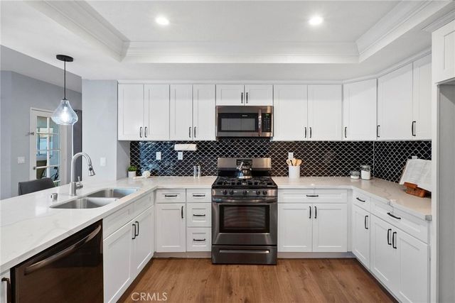 13455 IVANPAH Road, Apple Valley, CA 92308