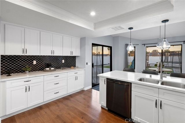 13455 IVANPAH Road, Apple Valley, CA 92308