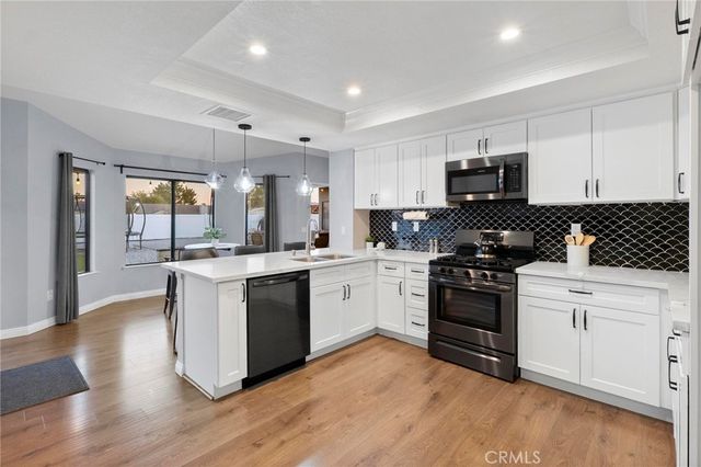 13455 IVANPAH Road, Apple Valley, CA 92308