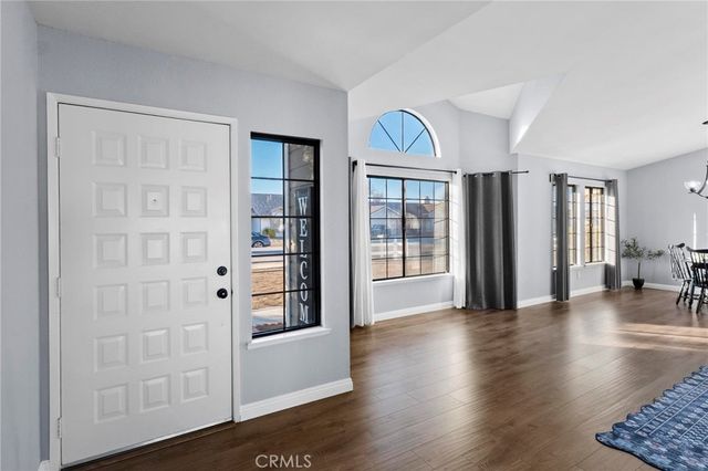 13455 IVANPAH Road, Apple Valley, CA 92308