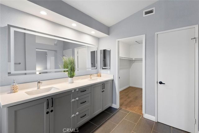 13455 IVANPAH Road, Apple Valley, CA 92308