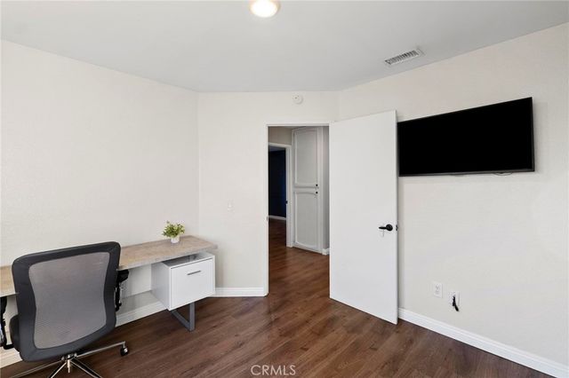 13455 IVANPAH Road, Apple Valley, CA 92308